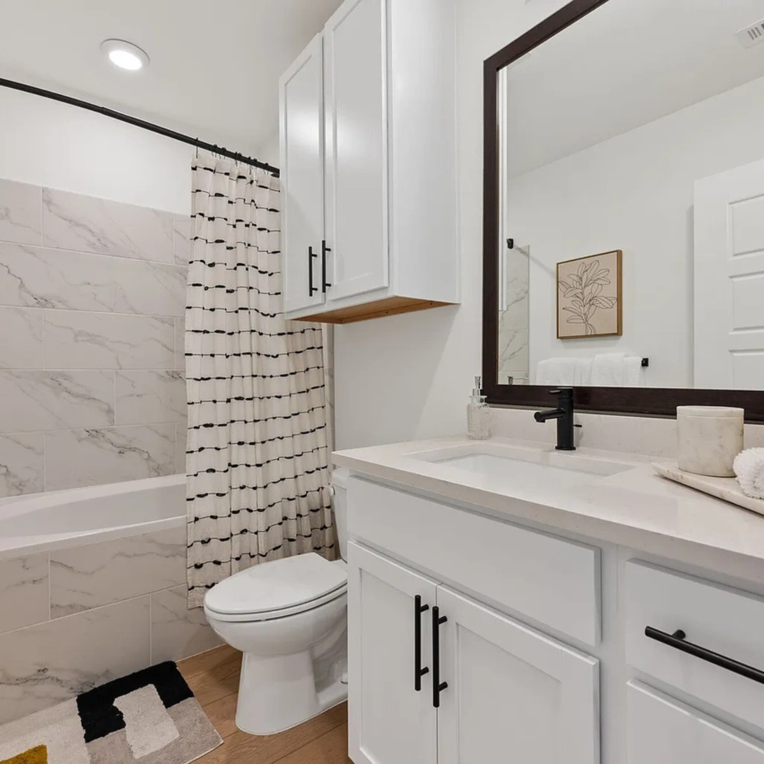 Modern Studio Apartment - Downtown Austin, TX